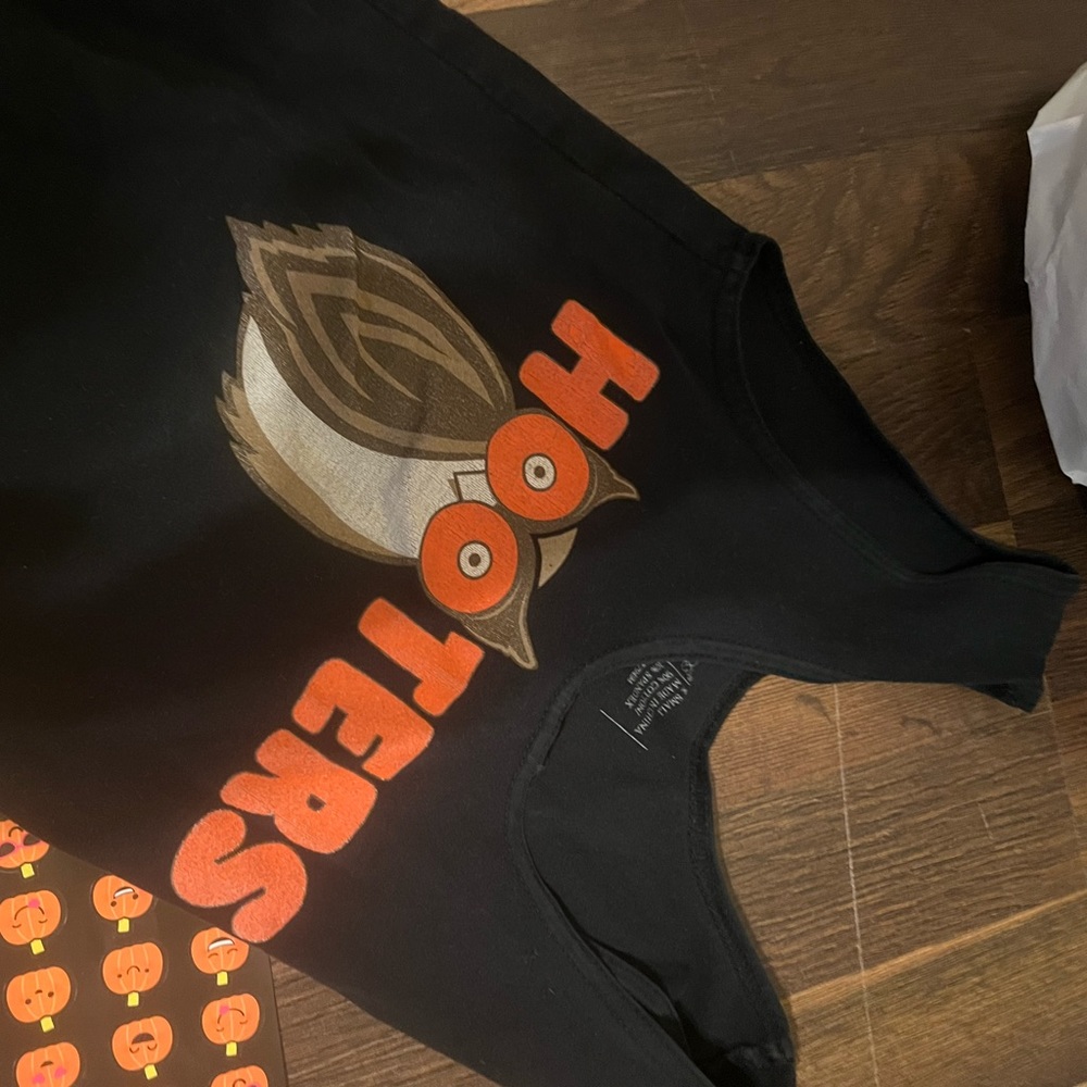 Hooters tank